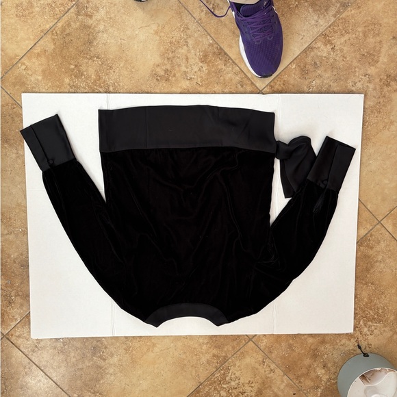 Ann Taylor Black Velvet Wrap Blouse with Satin Trim Women’s Small Petite - Picture 4 of 11